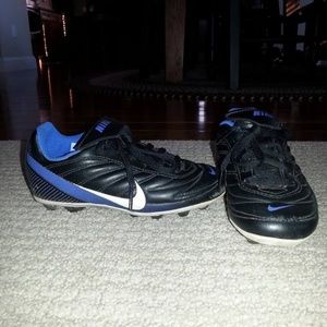 Nike cleats size 11